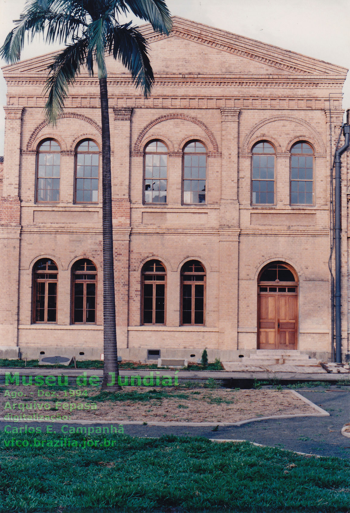 Fachada do prédio do "Museu Barão de Mauá" - nome que homenageava o pioneiro das ferrovias no Brasil