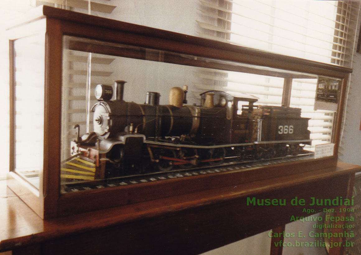 Ferreomodelo da locomotiva número 366, exposto no Museu Ferroviário de Jundiaí em 1994