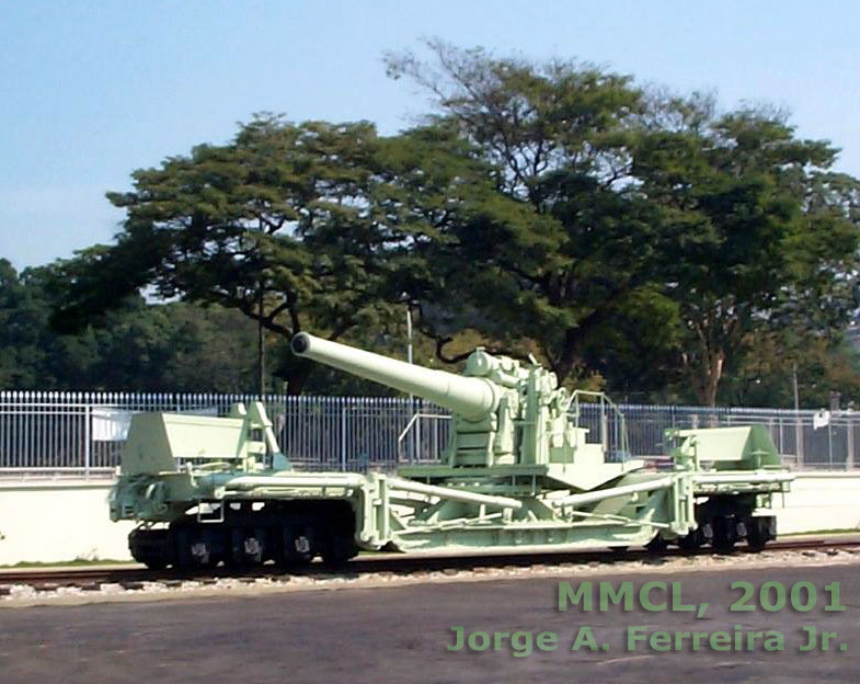 Canhão ferroviário preservado no Museu Militar Conde de Linhares (MMCL), em São Cristóvão, Rio de Janeiro