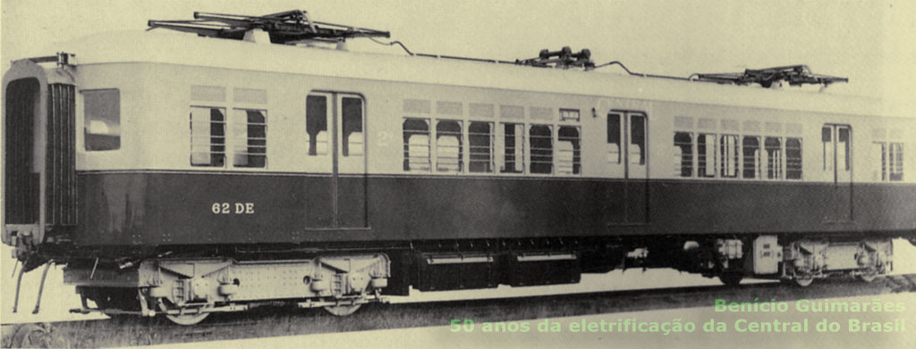 Estrada de Ferro Central do Brasil | Os 50 anos da eletrificação dos trens de subúrbios do Rio de Janeiro - 1937-1987 | página 25, foto 1 - Carro-motor do trem série 100