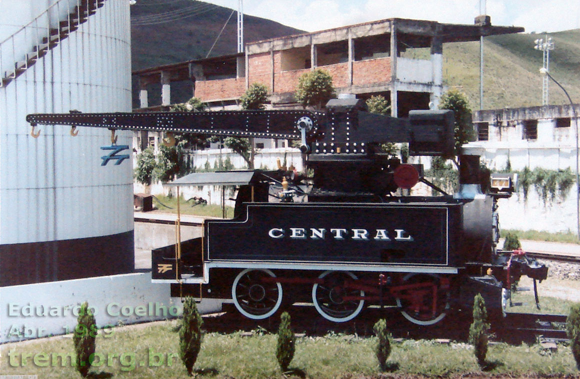 Locomotiva guindaste a vapor nº 47 da Central do Brasil, exposta em Santos Dumont (MG)