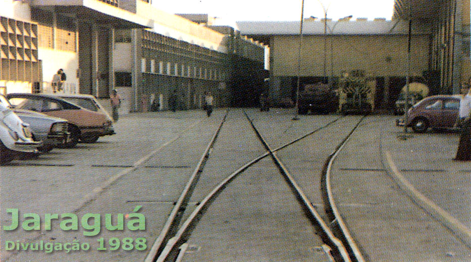 AMVs para áreas pavimentadas produzidos pela Jaraguá S/A Indústrias Mecânicas em 1988