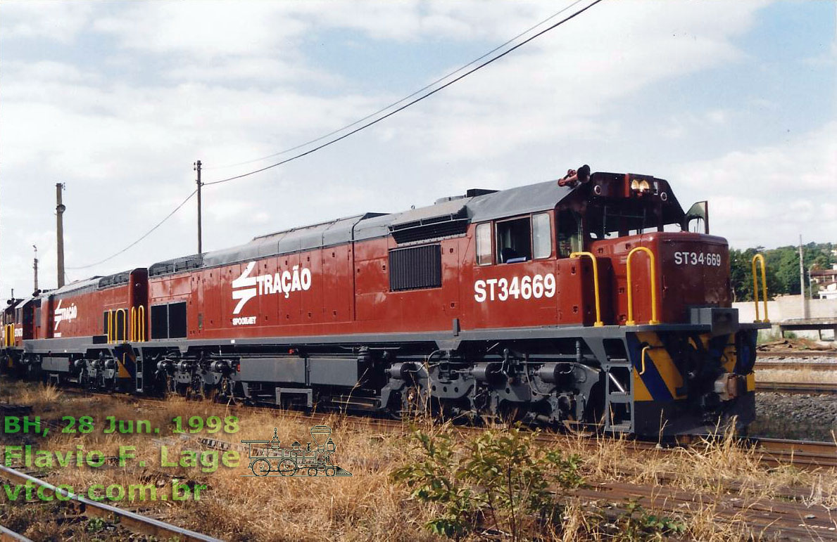 Locomotiva GMSA GT26MC nº ST34669 Spoornet Tração fotografada por Flavio F. Lage em Belo Horizonte, em 28 Jun. 1998