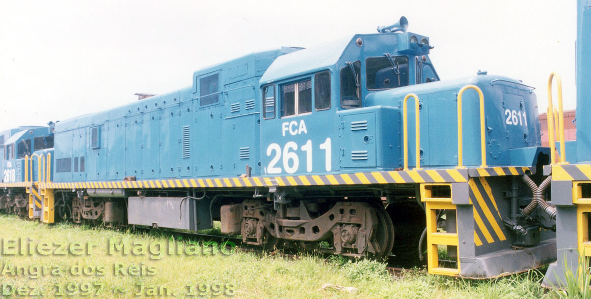Locomotiva U20C “Namibiana” nº 2611 da FCA no pátio ferroviário do porto de Angra dos Reis (foto com corte e tratamento digital)