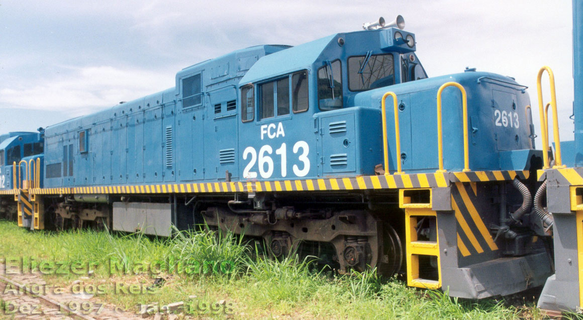 Lateral direita da cabine da locomotiva U20C Namibiana nº 2613 da FCA