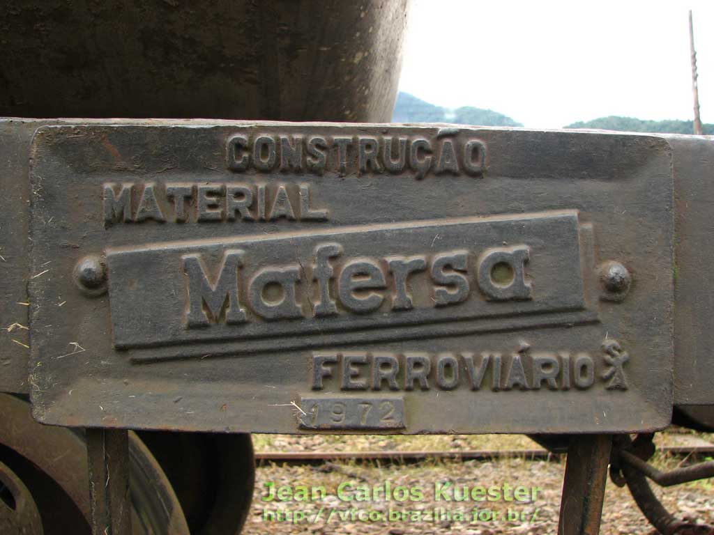 Placa da Mafersa - Material Ferroviário S.A. - no vagão 639.798-1L, fotografada por Jean Carlos Kuester em 19 de Maio de 2007