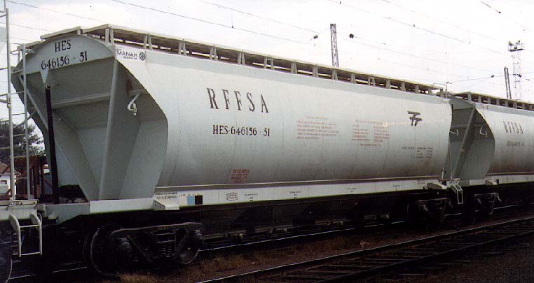 Vagão hopper-tanque (center-flow) com proteção anti-corrosiva HES-646156 da RFFSA - Rede Ferroviária Federal