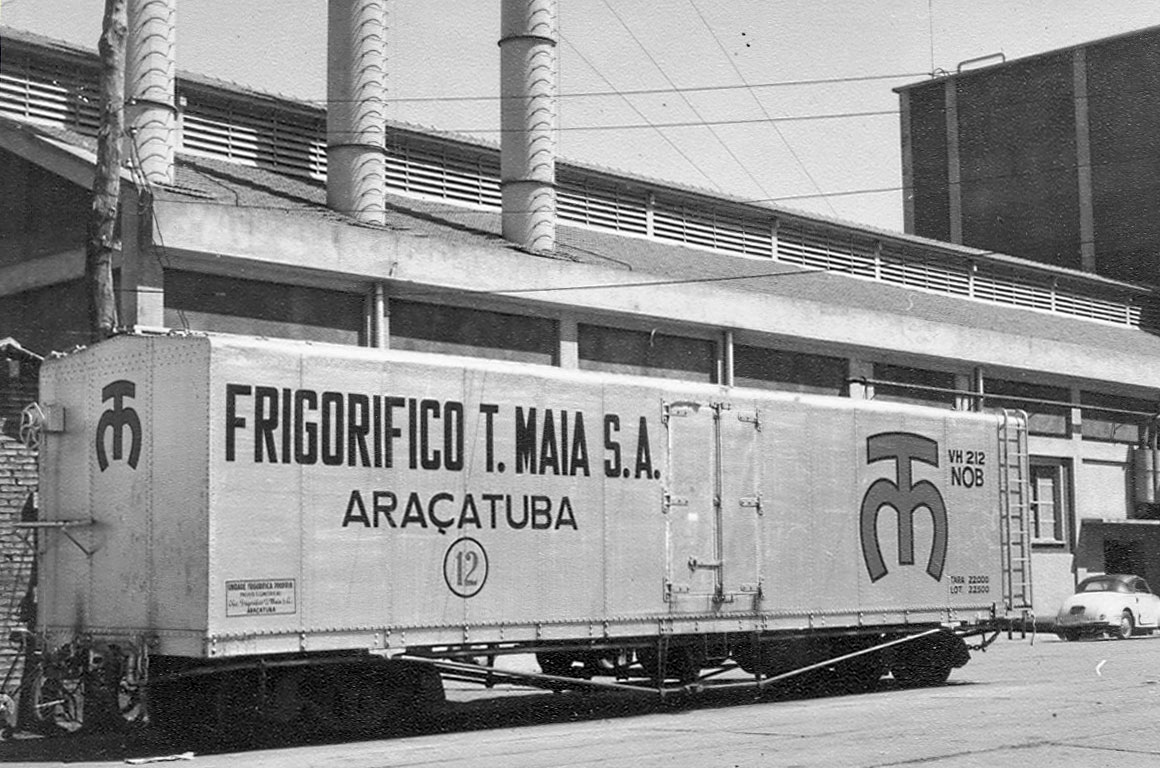 Vagão isotérmico do Frigorífico nº 12 Tião Maia / VH-212 da NoB - Estrada de Ferro Noroeste do Brasil